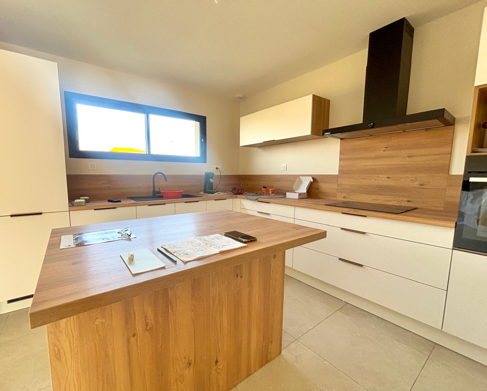 Plain-pied moderne avec garage et jardin sur Cabestany