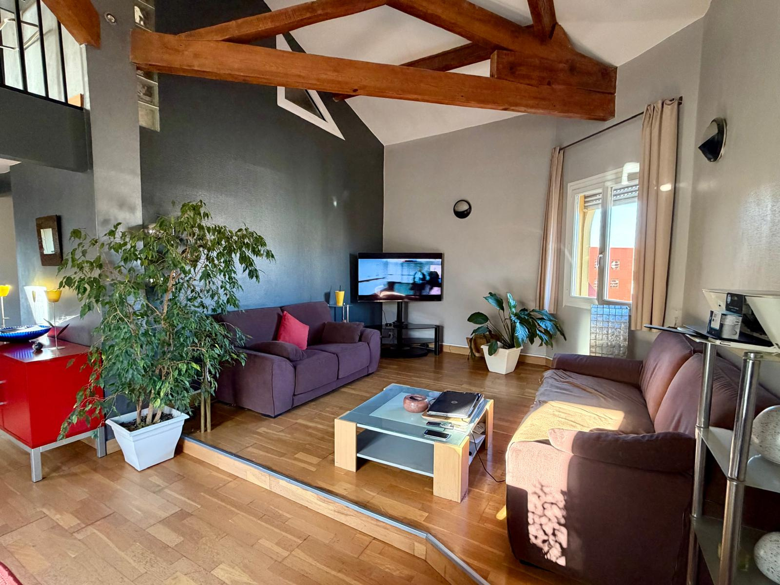 Duplex traversant avec deux terrasses