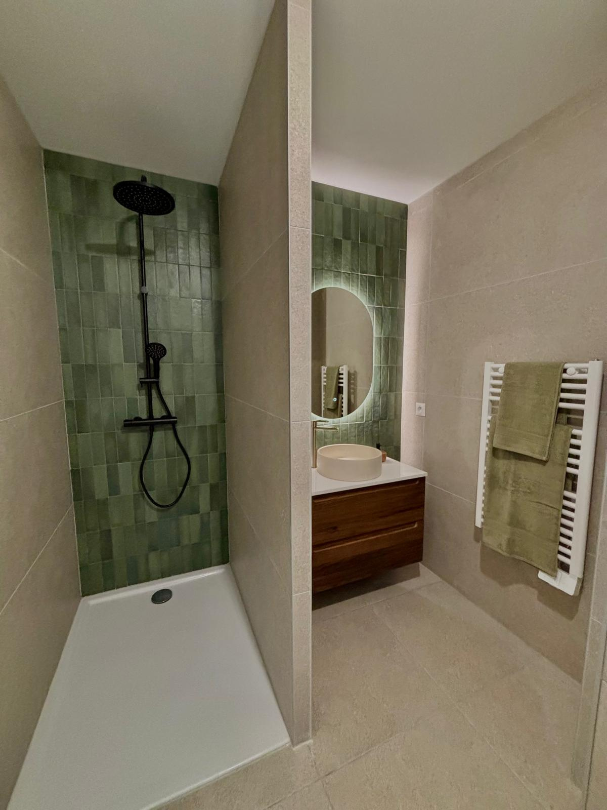 Villa T3 de plain-pied RE2020 avec garage et jardin à Cabest