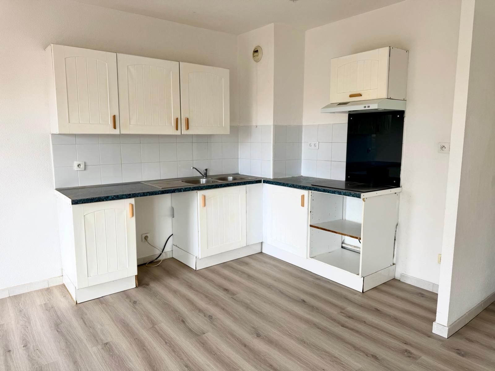 Appartement T4 de 79 m2 avec terrasse, vue Canigou et 2 park