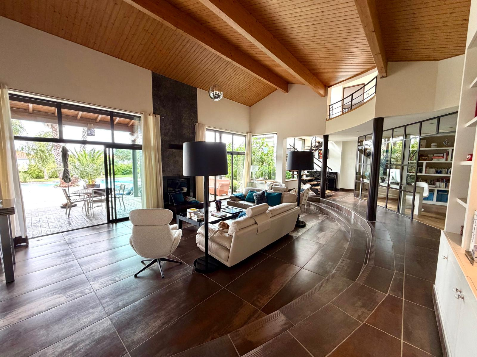 POLLESTRES Villa contemporaine de 260 m2 Parcelle de plus de