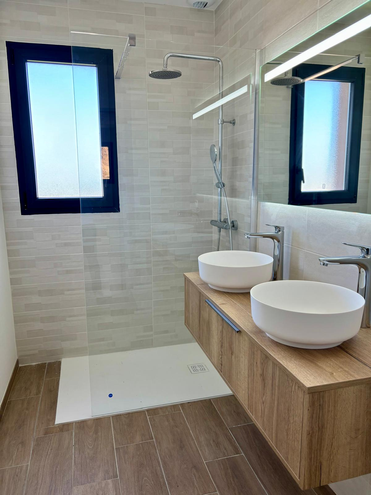 Villa contemporaine 4 pièces avec garage et jardin